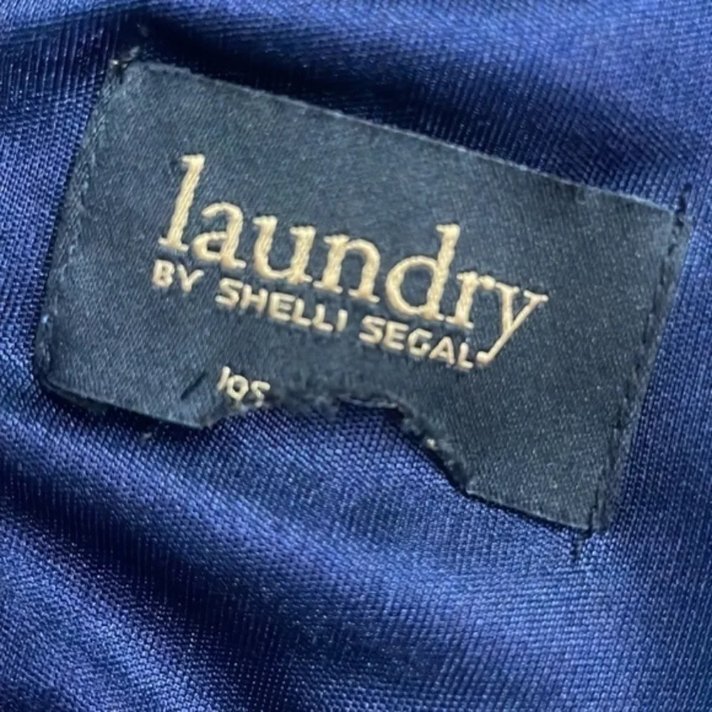 Laundry dress by Shelli Segal size small Los Angeles navy blue lace